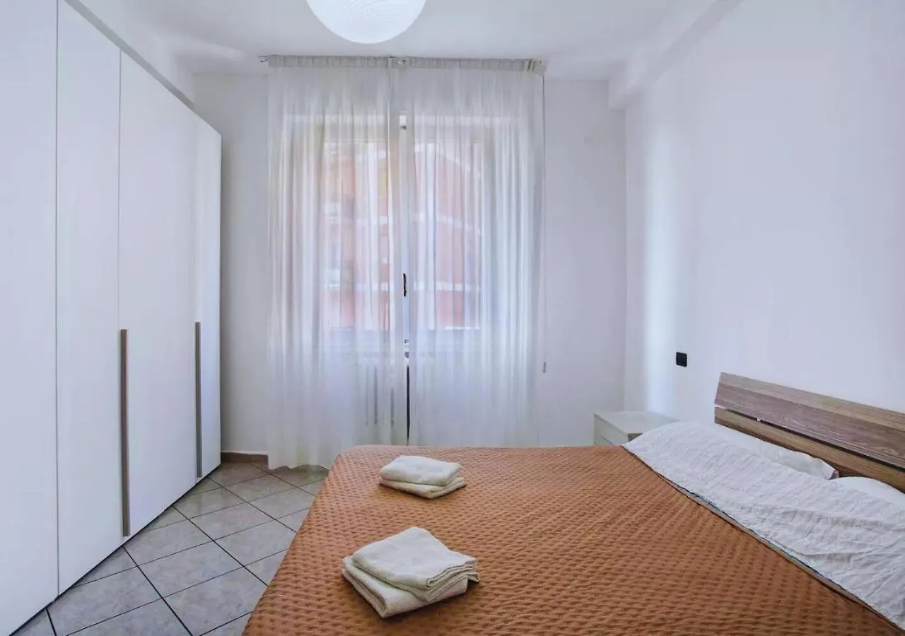 Apartment Appartamento Tre Locali Accogliente A Nova Milanese ,Vicinanza A Milano E Stadio Monza